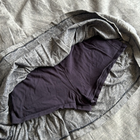 Oshkosh jersey knit skirt (girls S/7) - Picture 4 of 5